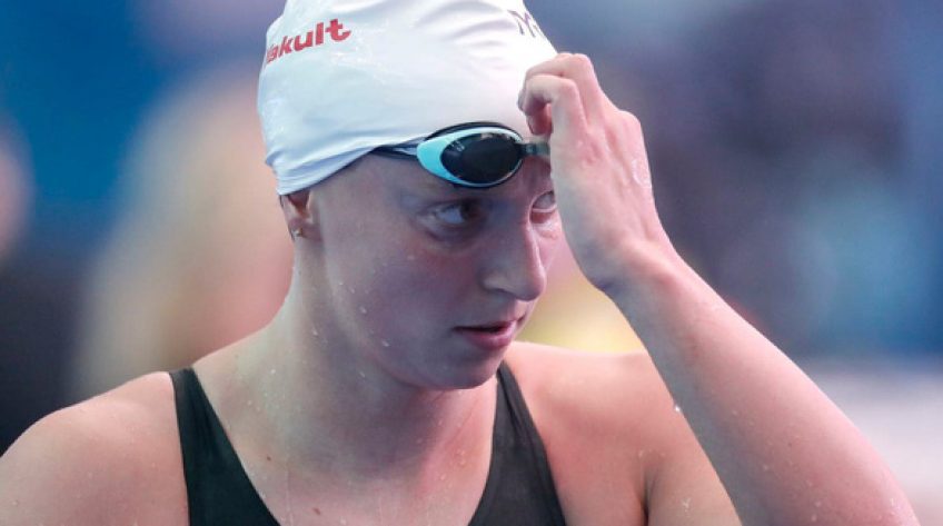 Kình ngư Mỹ Katie Ledecky rút lui khỏi nội dung 200 mét tự do